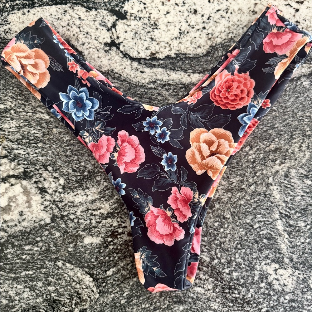 Skatie swim bottoms
